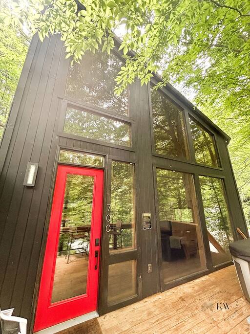 Hot Tub-EV Charger-Firepit-10 Minutes From Slade!