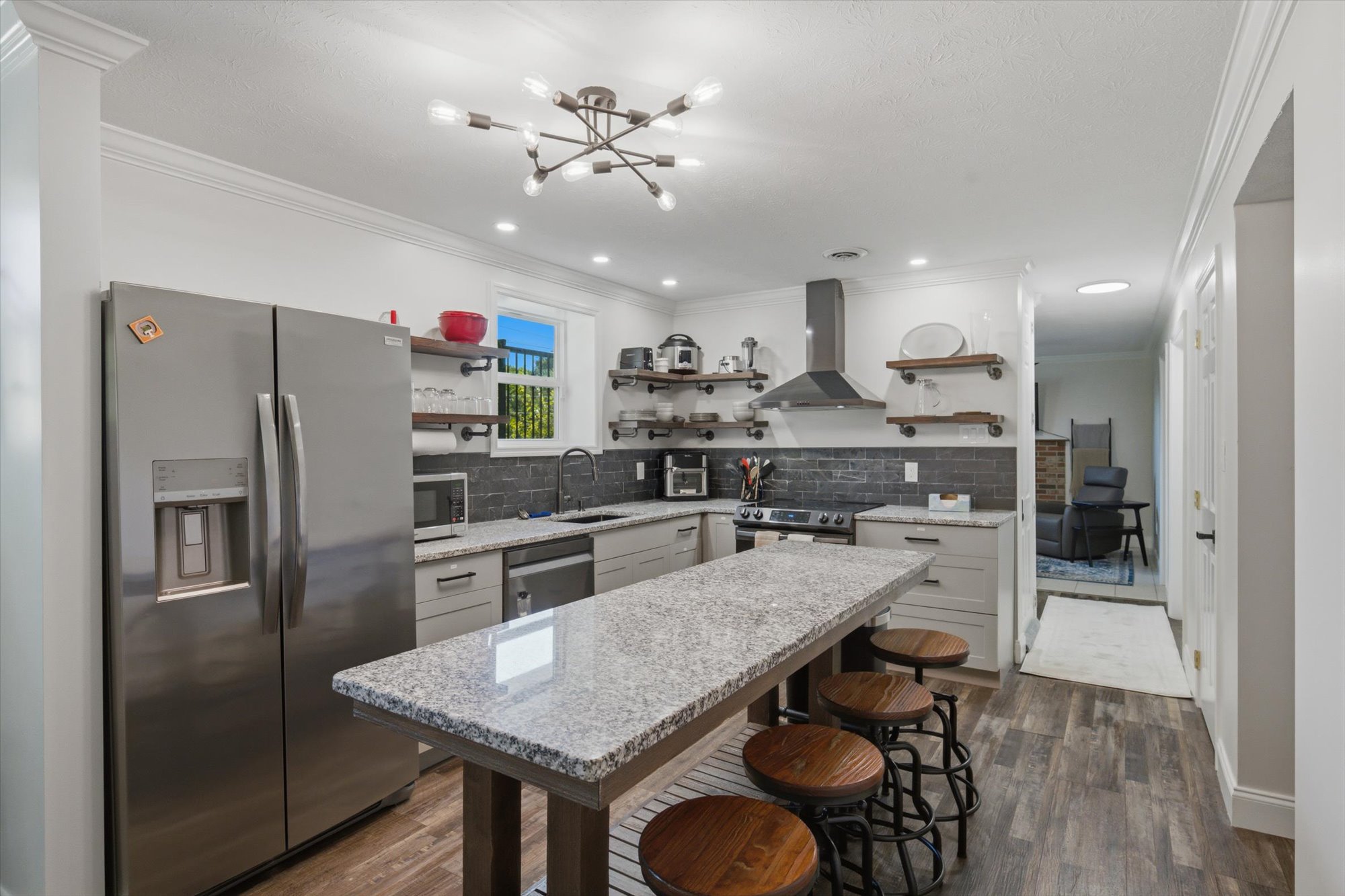 Downtown Retreat 5 mins to UT and Market Square
