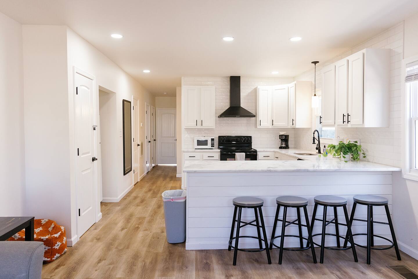 Earl Grey | Apartment Near Downtown Lexington| 2BD