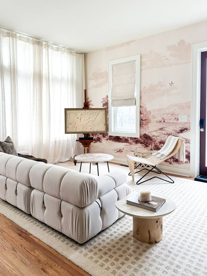 Cozy German Village Studio, Steps from Schiller