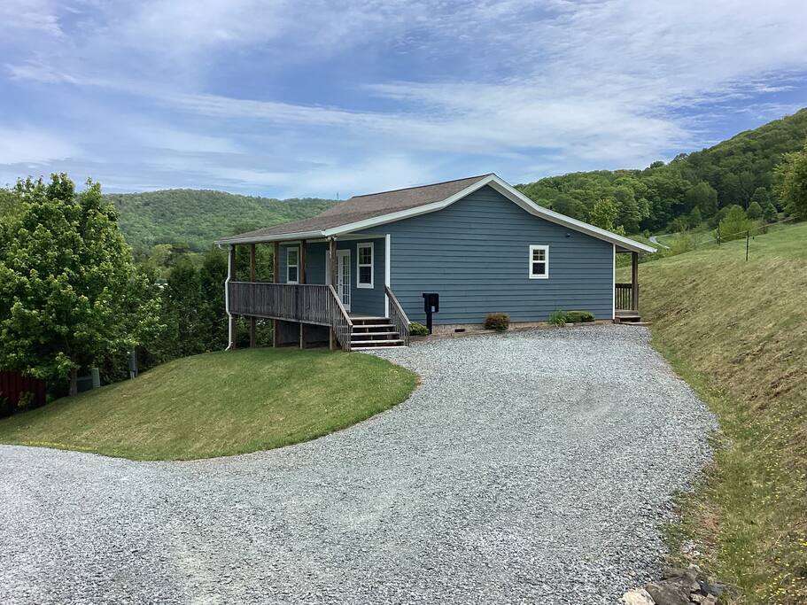 Apple Orchard Getaway #6 With EV Charger