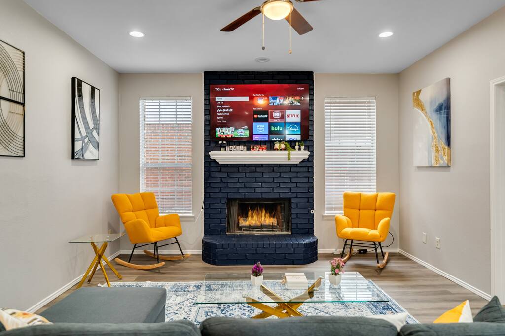 Spacious Newly remodeled 5BR 3BA central location~