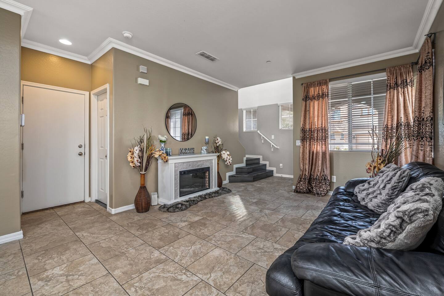 Entire Home in Avondale Arizona, 3BR & 2.5BR