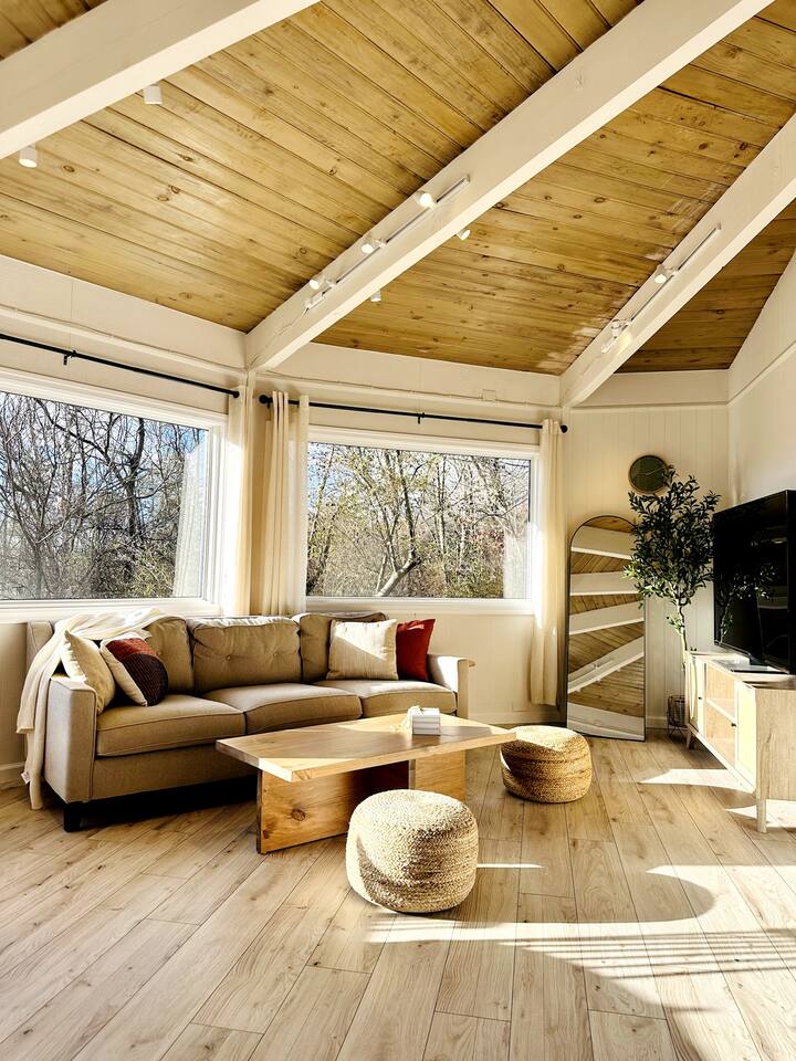 Round House w Mountain View | Hot Tub