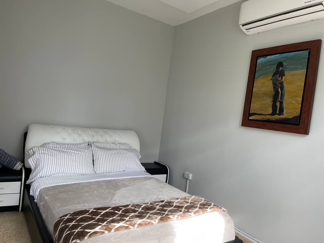 Beach House Apt 9 • 1BR • Full Kitchen