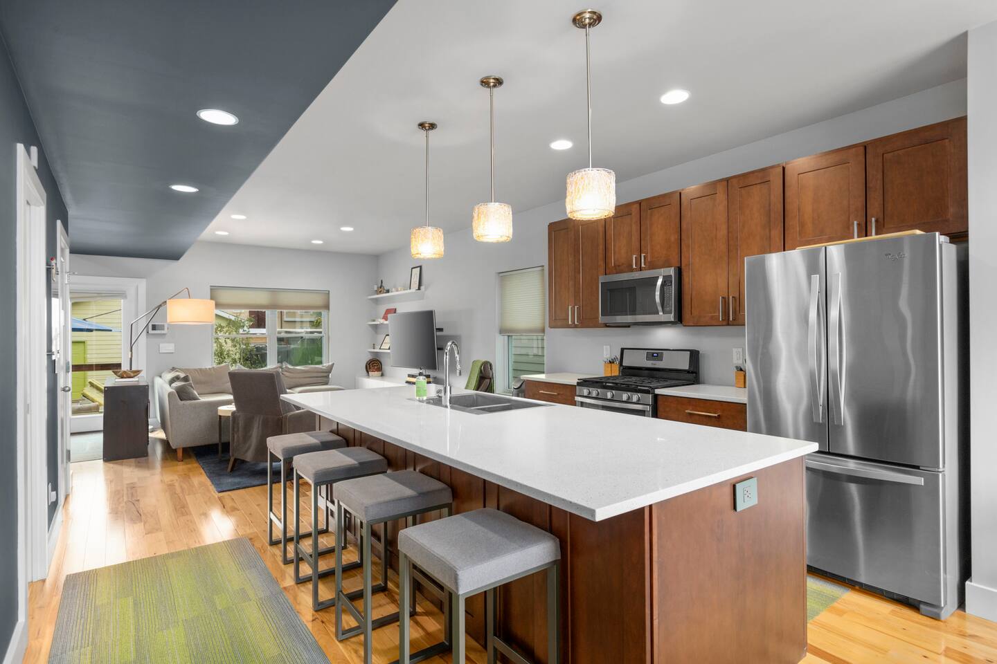 Modern Pool/Spa Retreat