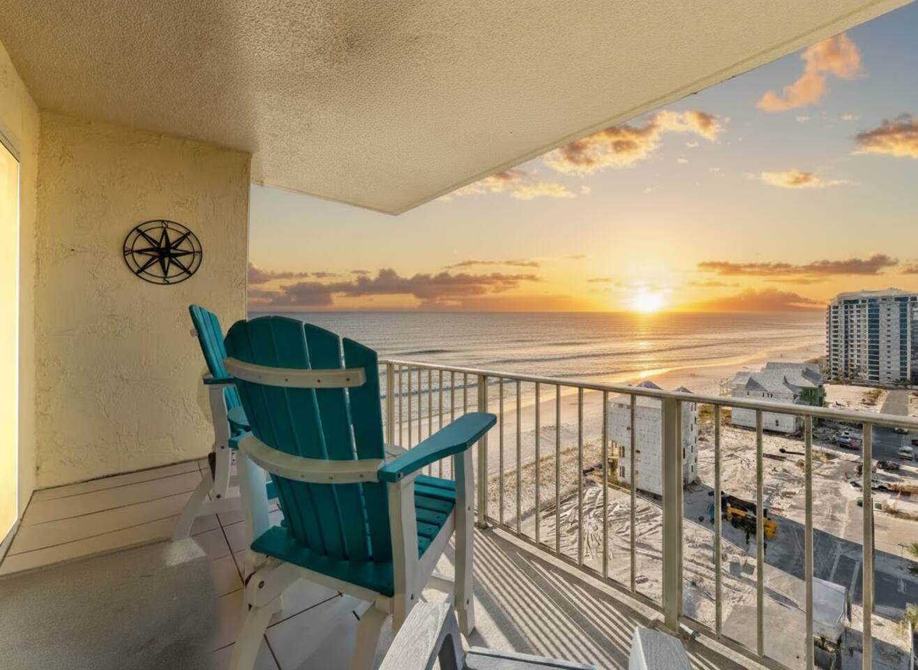 Sunset Views | Pool, Hot Tub, Tiki Bar, Gym!