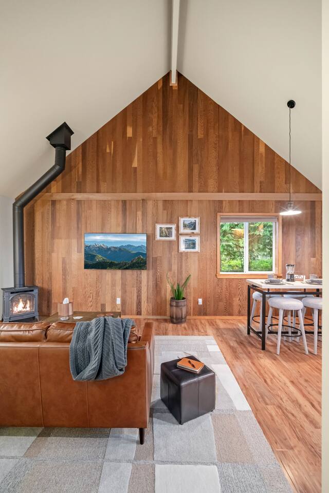 Pendleton Peak Cabin - ONP