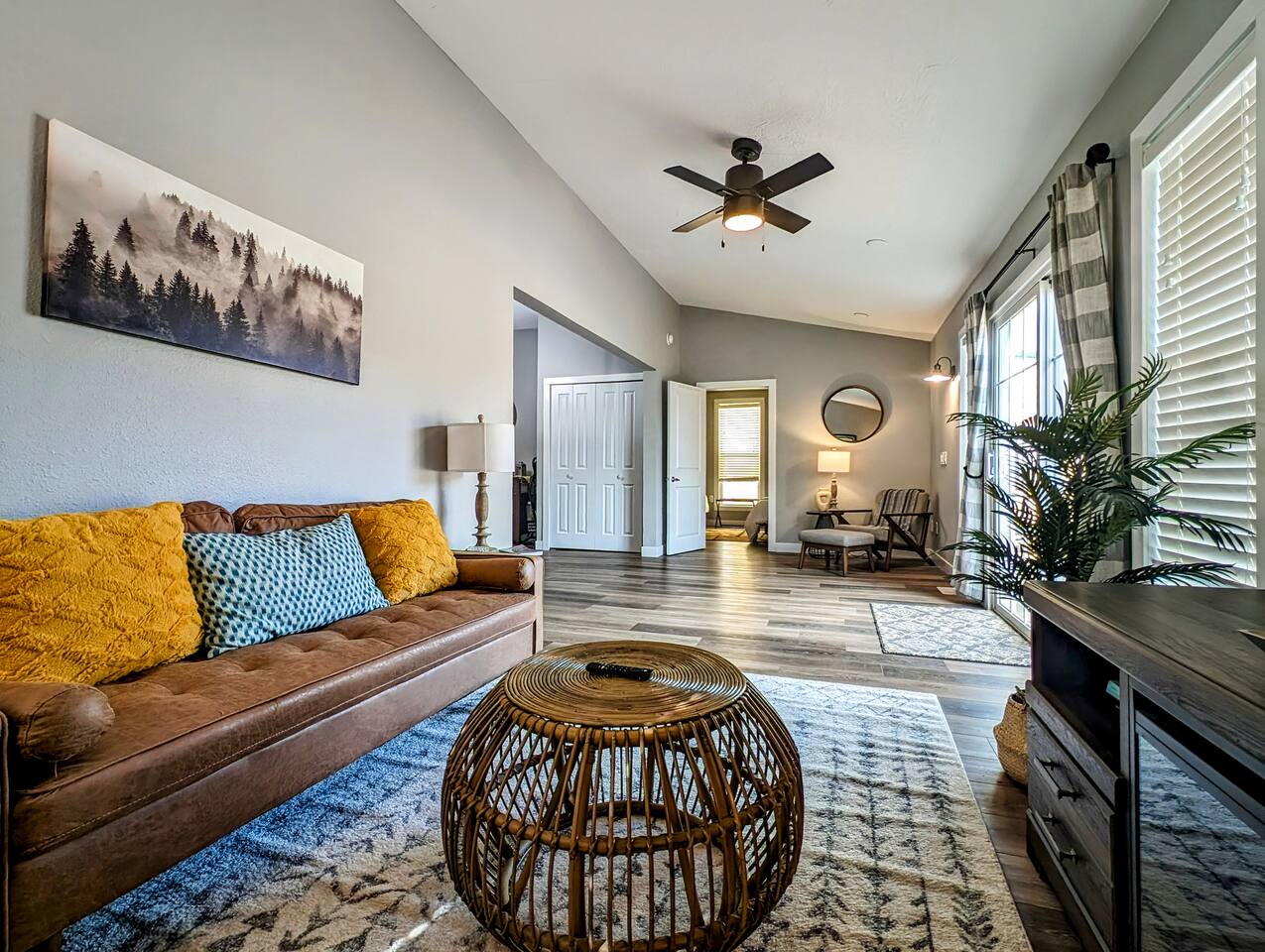 Updated 4BR Home, Family Friendly, Downtown Custer