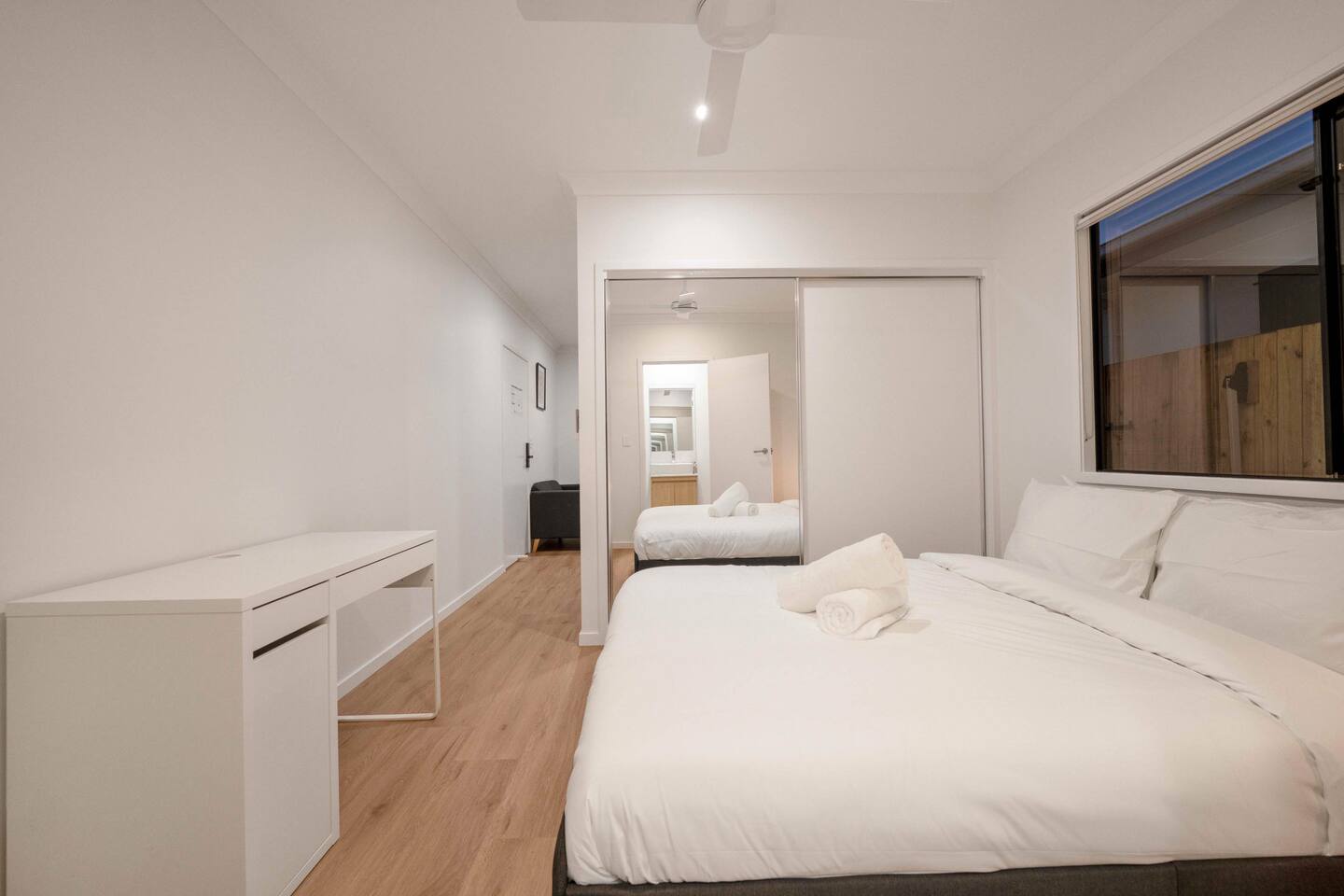 Studio 893 - Stylish Studio - Fully Equipped!