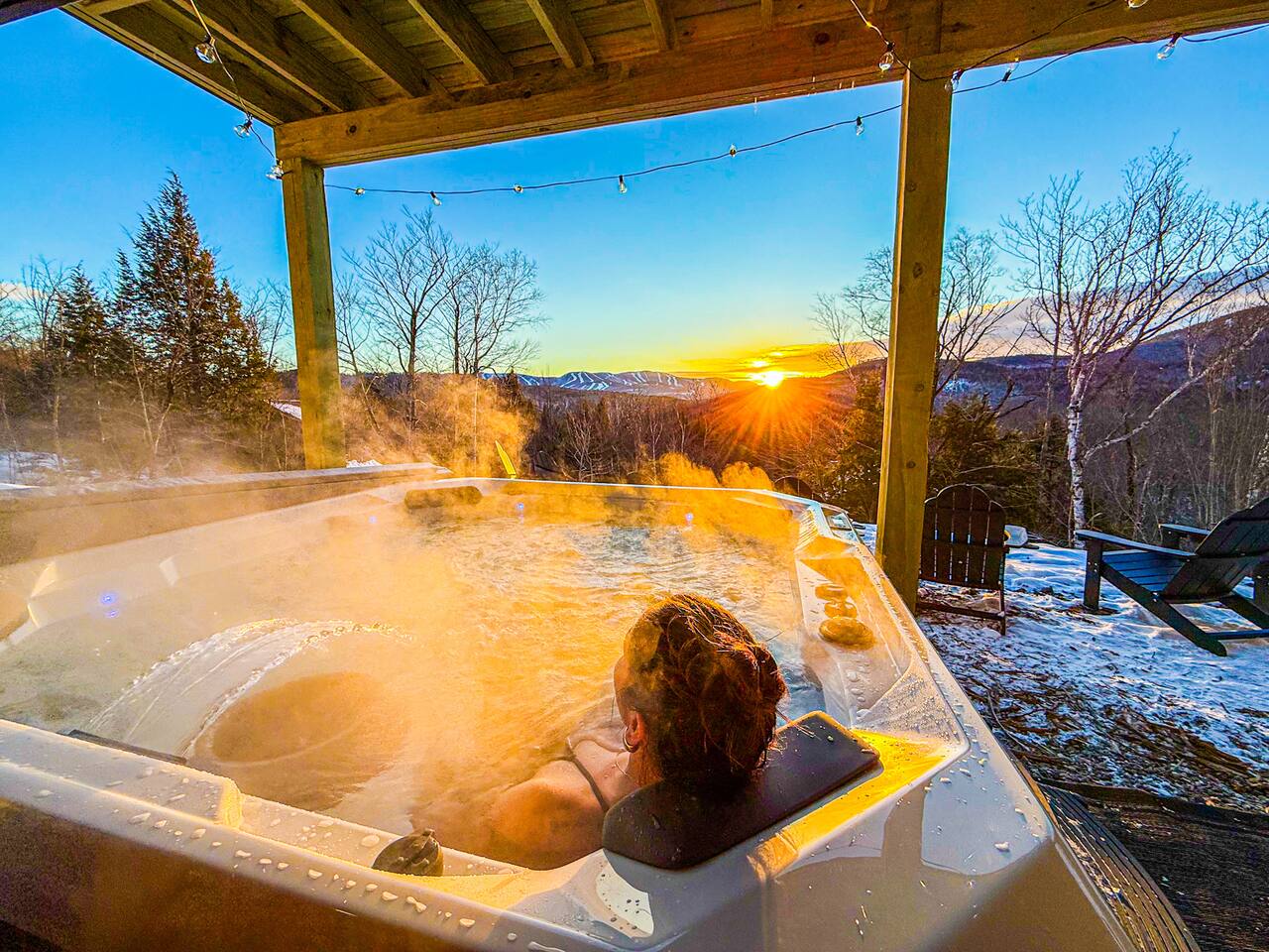 Sauna, Hot Tub, Game Room & Mountain Views - Holiday Home