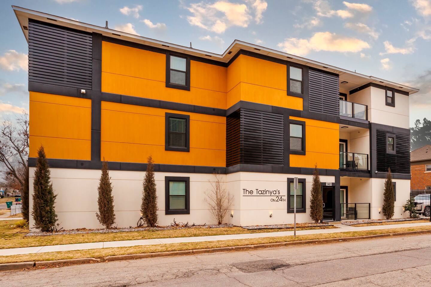 H2/H4/H6 Spacious & Urban Modern Condo - 3 units!