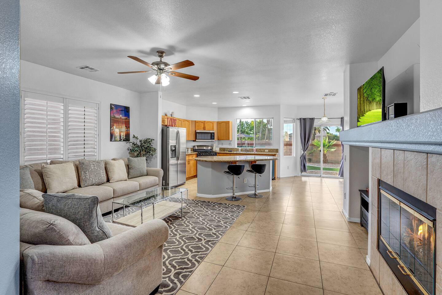 Stylish King with optional bunk or Work Desk w/TV