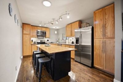 Gourmet kitchen