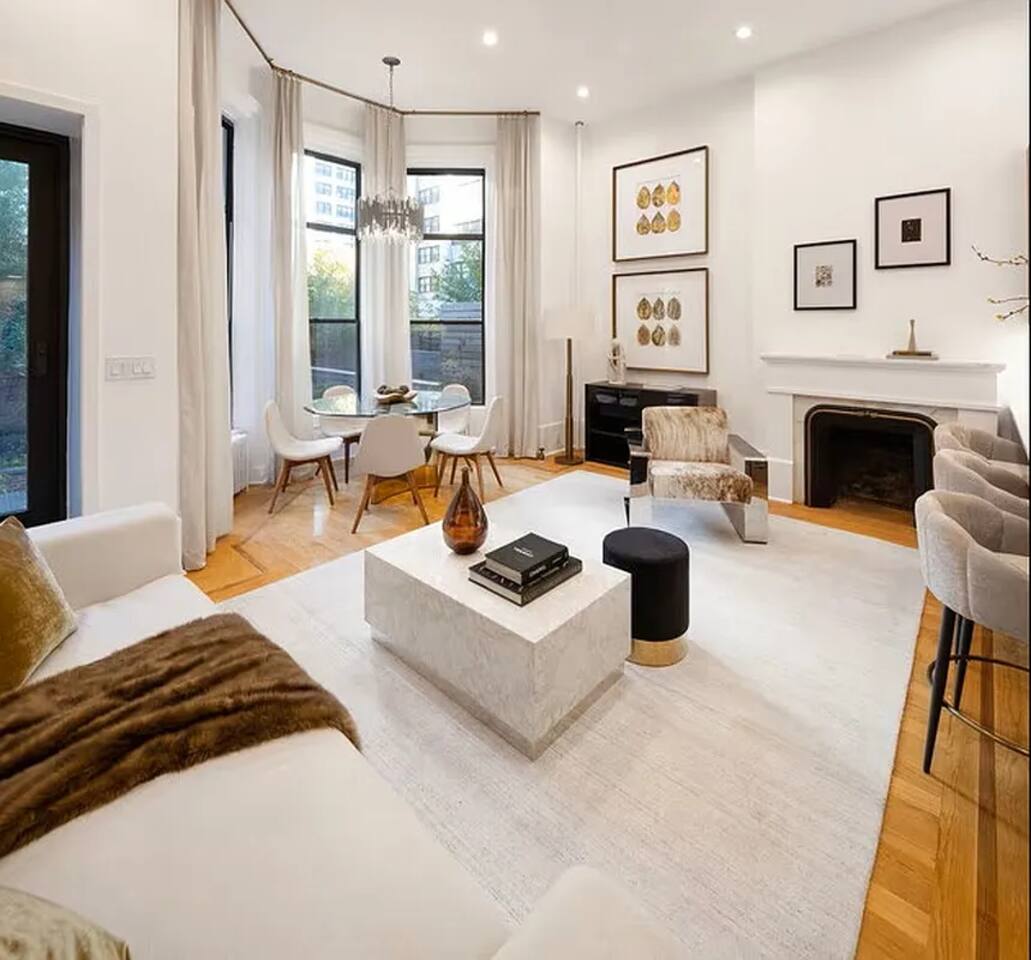 Stunning 2BD Duplex w/ Private Backyard & WD