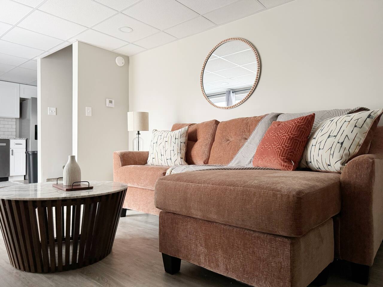 RiverStone Retreat - Newburgh IN Stylish Apartments