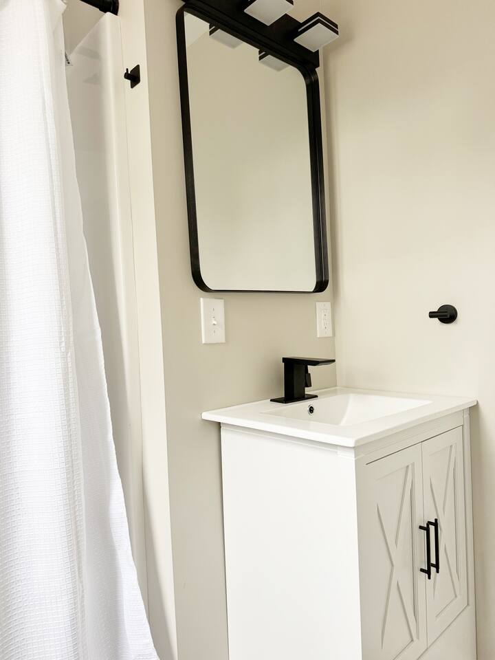 RiverStone B | KING 1BD/1BA Apt in Newburgh