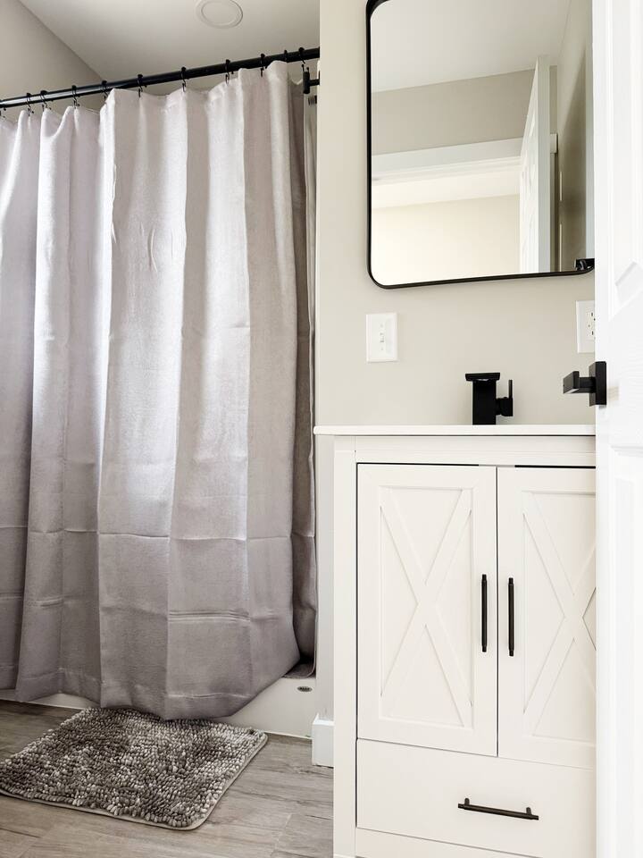 RiverStone E | KING 1BD/1BA Apt in Newburgh