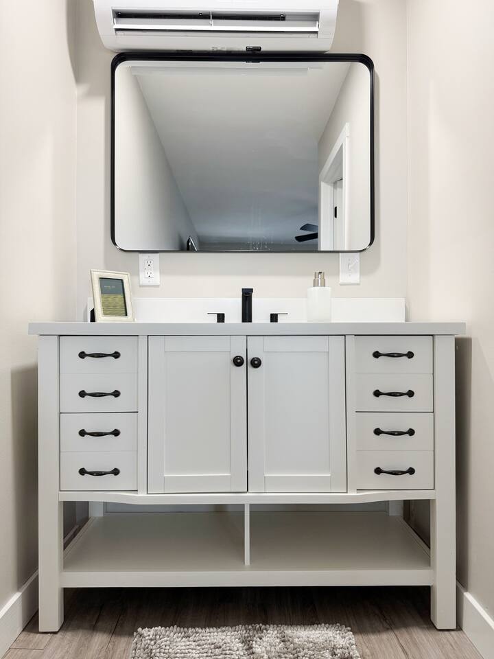 RiverStone E | KING 1BD/1BA Apt in Newburgh