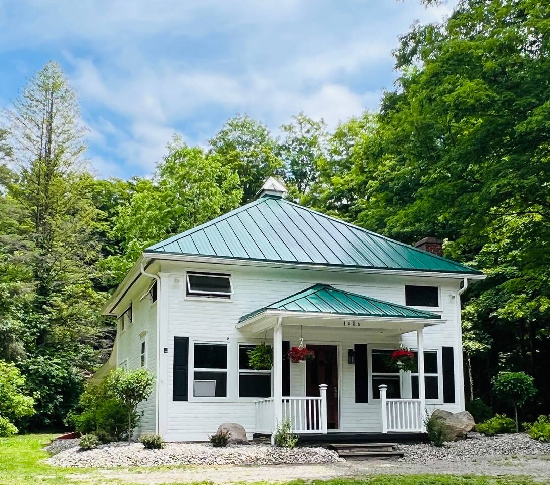 Cozy Historic Schoolhouse by Otisco Lake | 5bdrm