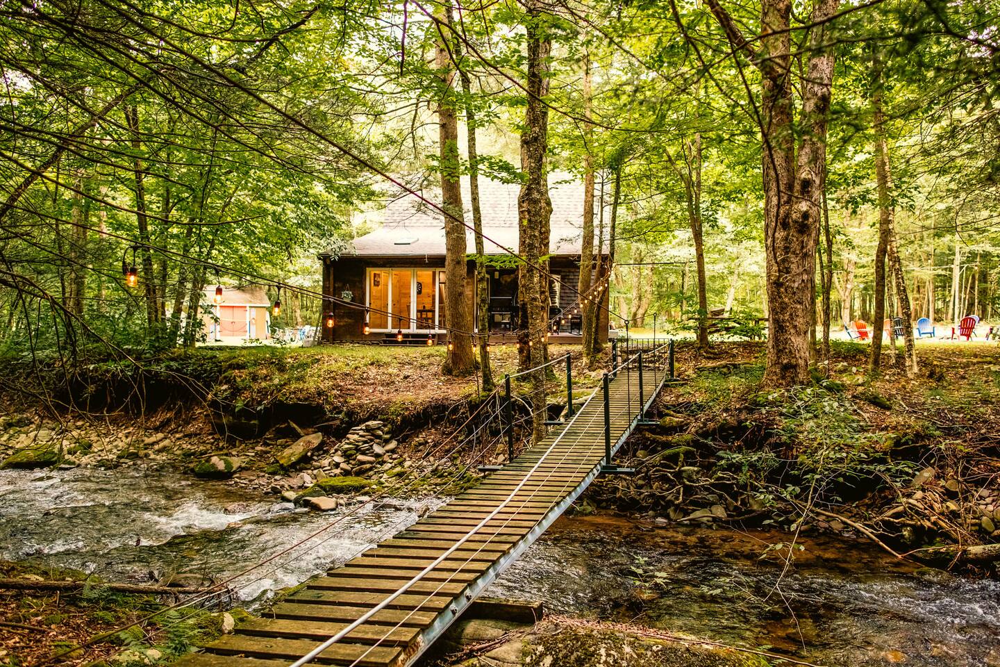 Cabin Retreat in Catskills by the River w/ Hot Tub
