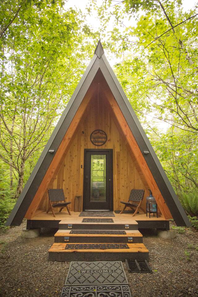 Huckleberry Hideaway