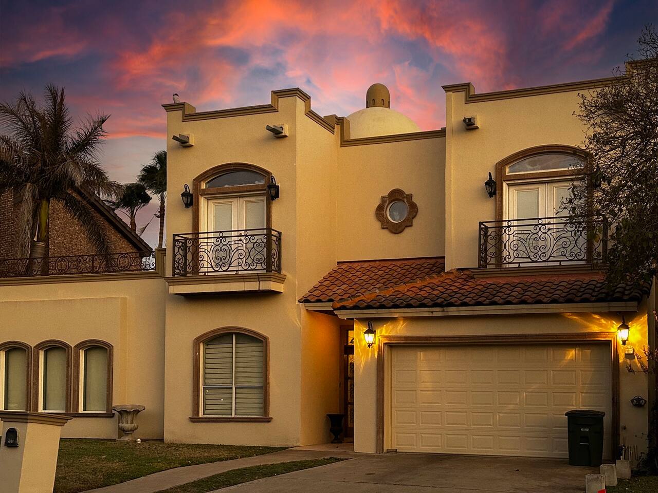 3BR Hacienda Lakeview Retreat