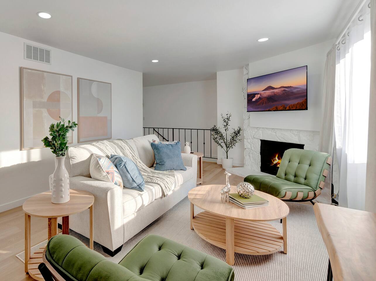 Updated 2BD w Patio, Family Friendly (D)