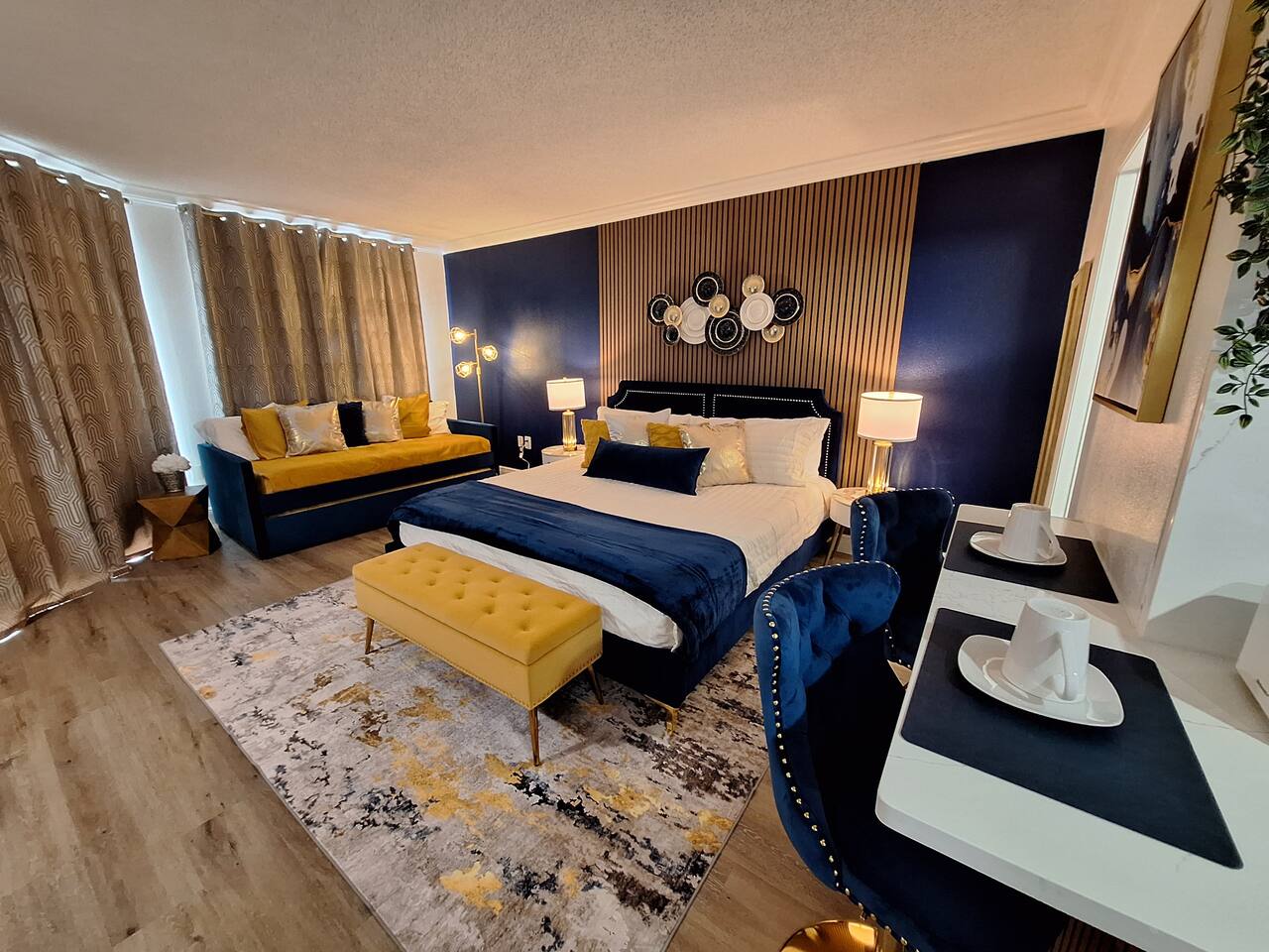 Luxury Lakeview Getaway 1 mile Universal Studios