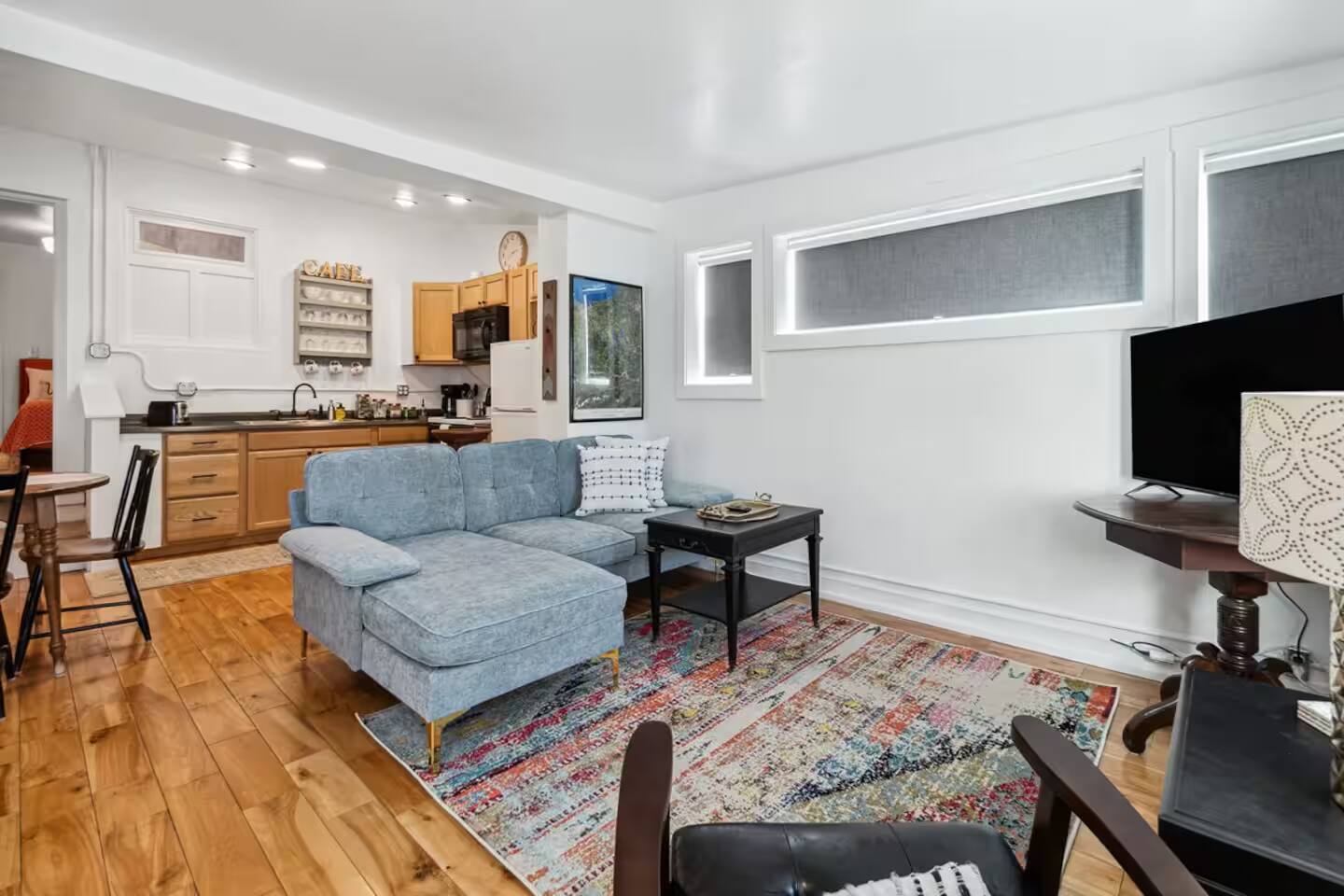 Cozy 1BDR APT in Vibrant Downtown Geneva