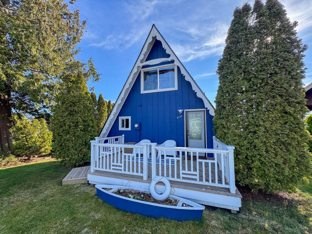 Bay View A-Frame + King Bed | 5-Min Walk to Beach