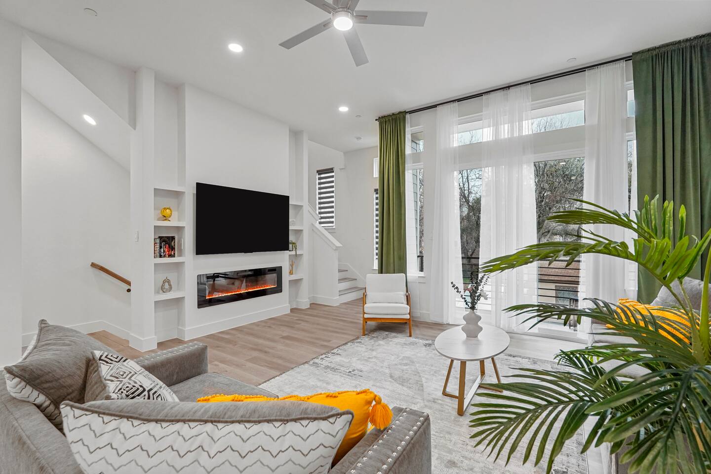 Pet-Friendly 2BR l Private Baths l Stylish Stay — photo 1