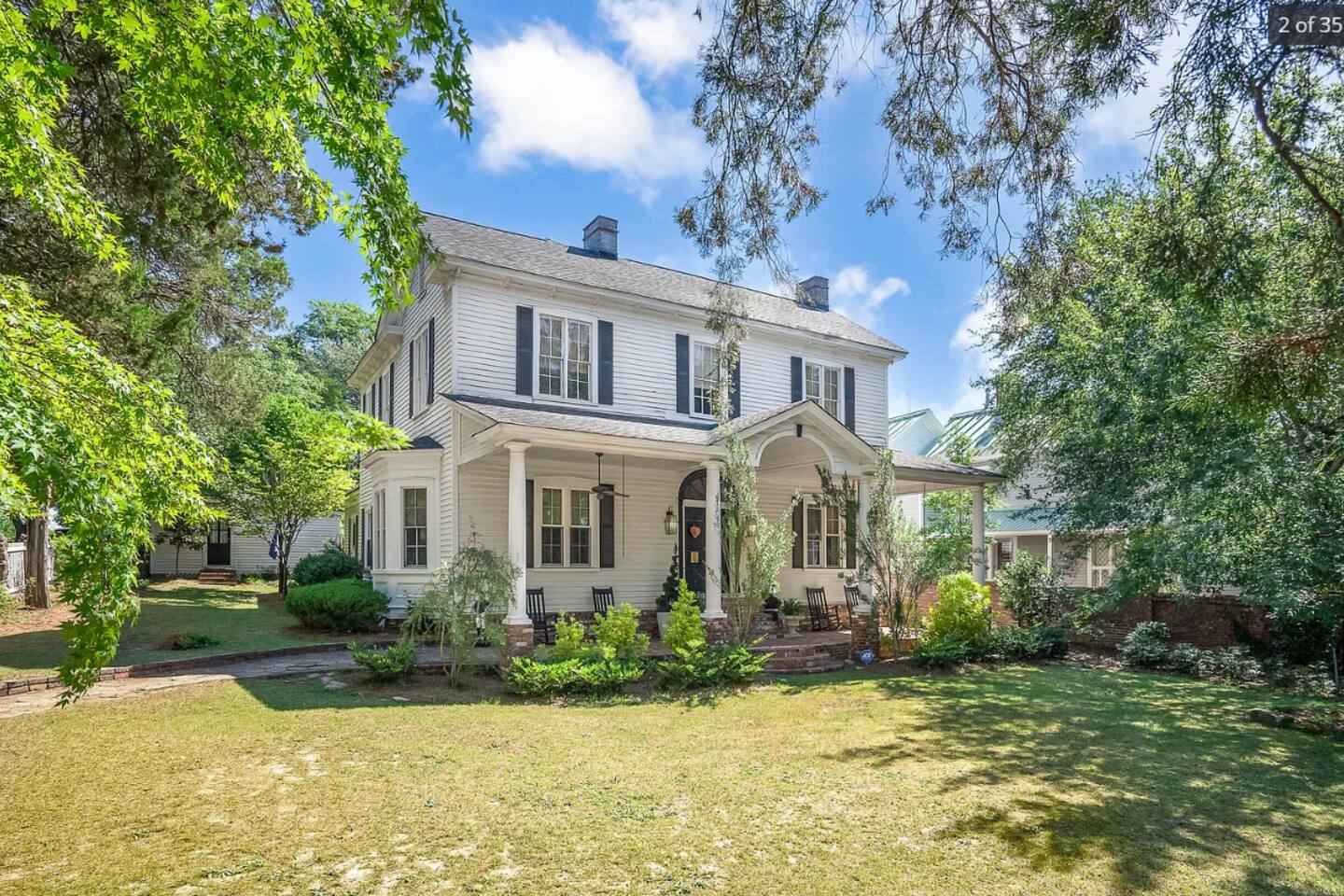 Barnwell Estate - Large Group, Pool, Walk Downtown