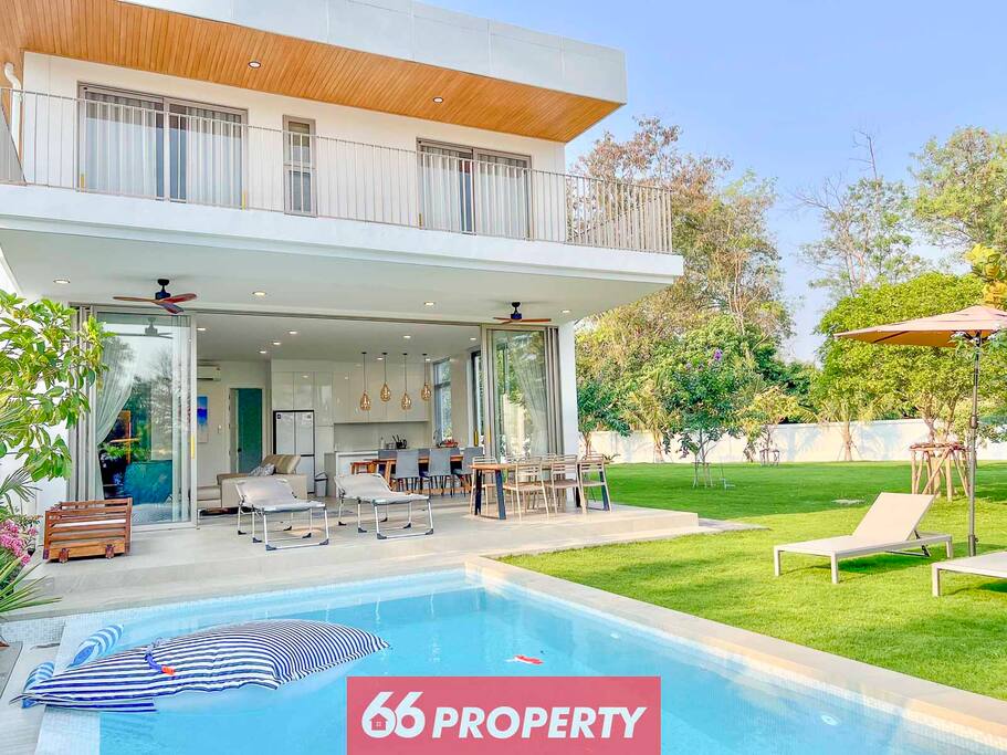 Luxury Pool Villa HUGE Garden, 10 min to Ninman