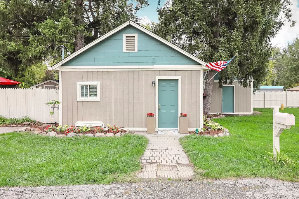 Paradise Bungalow