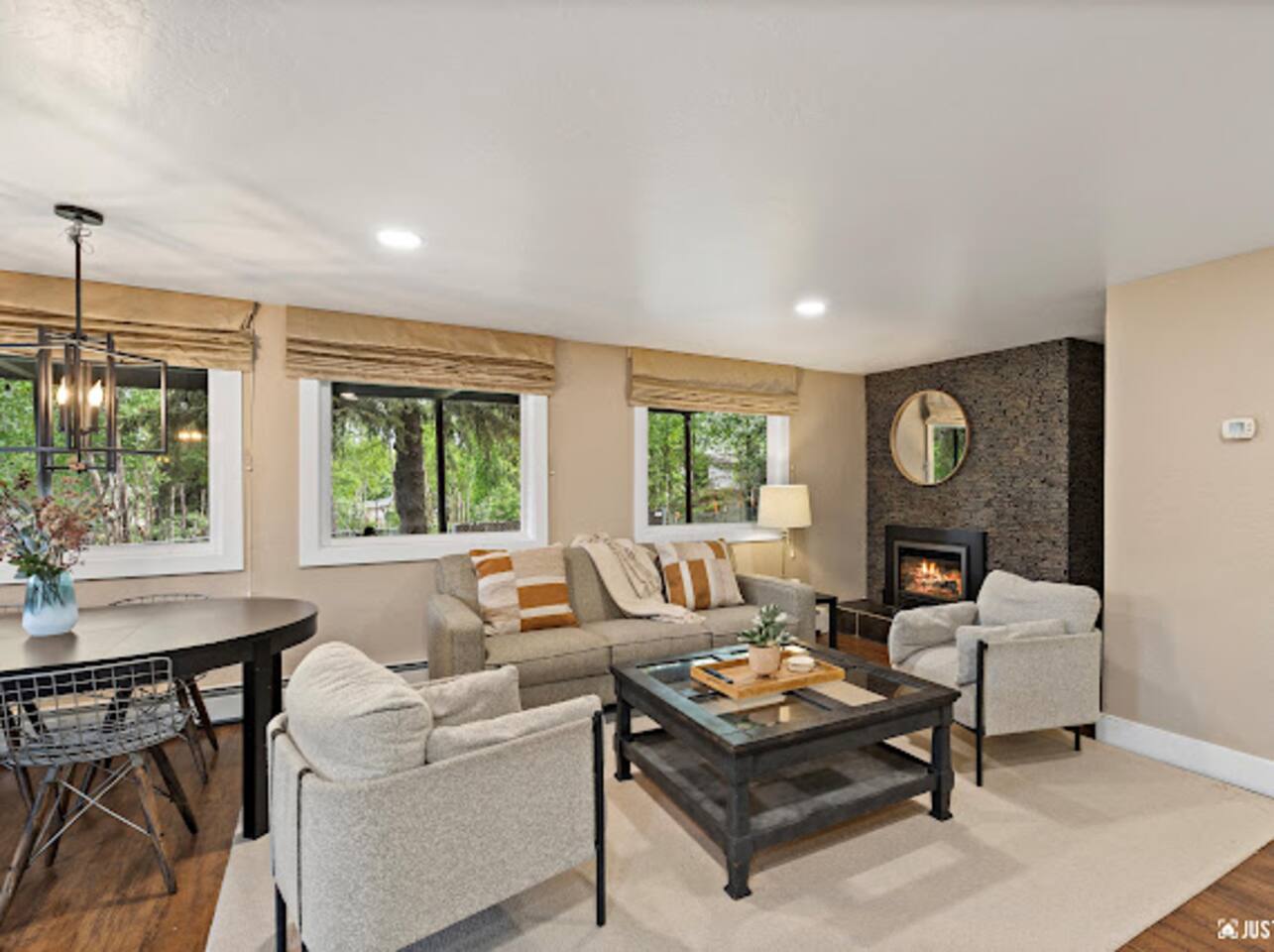 Stylish, Central 2 Bedroom Apartment