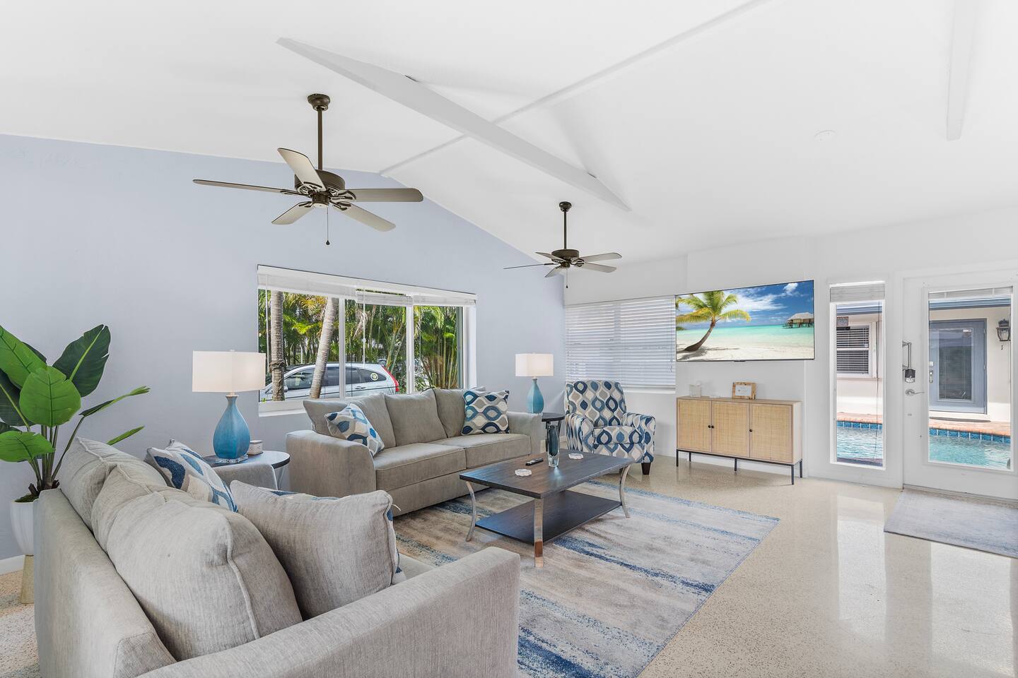 Southern Tide 2, Heated Pool, Beach Gear, King Bed