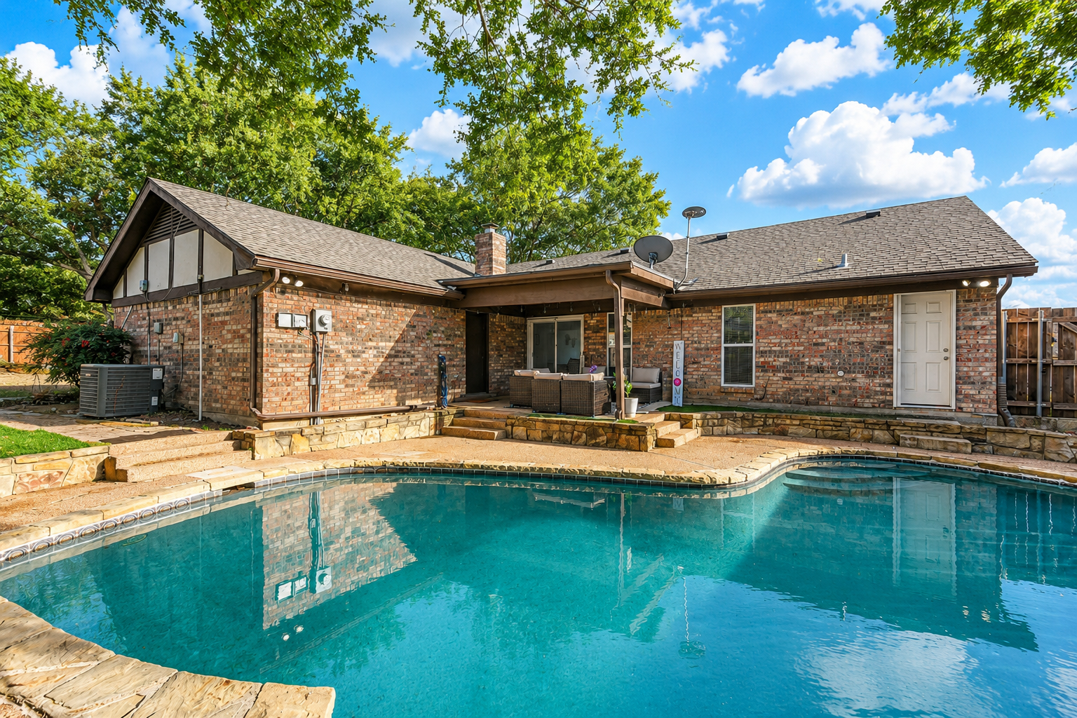 Diamond Waters near DFW & Stadium , Private Pool