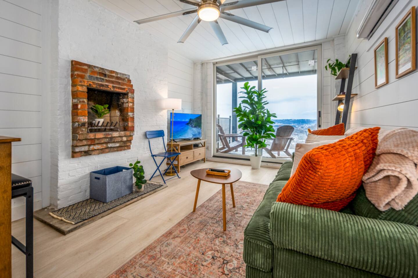 Mt Adams+5min to OTR+Lux Studio+Stellar City Views