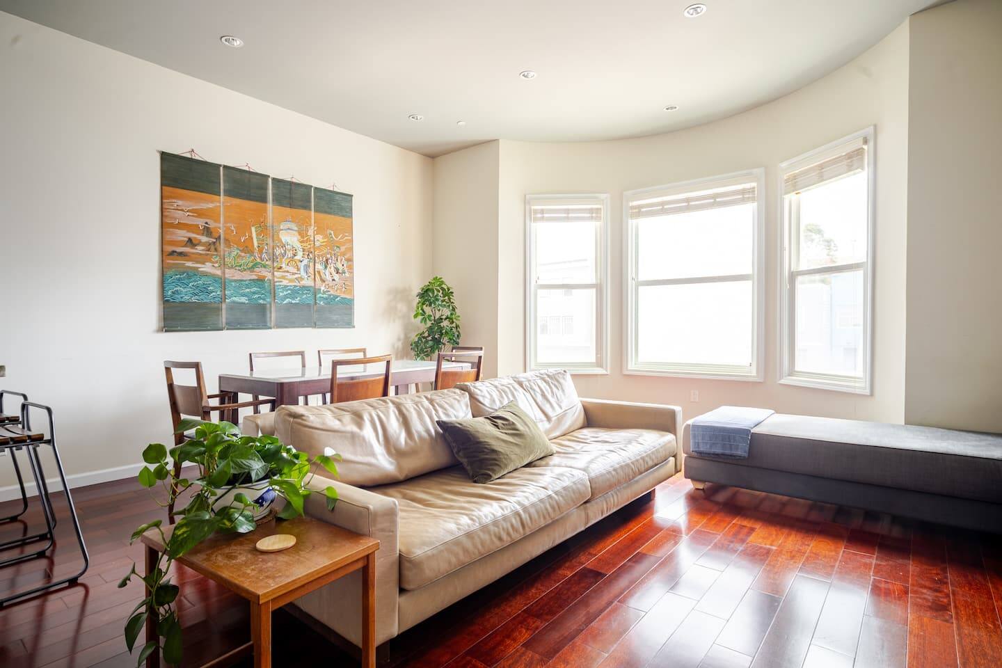 Explore near Golden Gt Park + Museums in Airy Apt