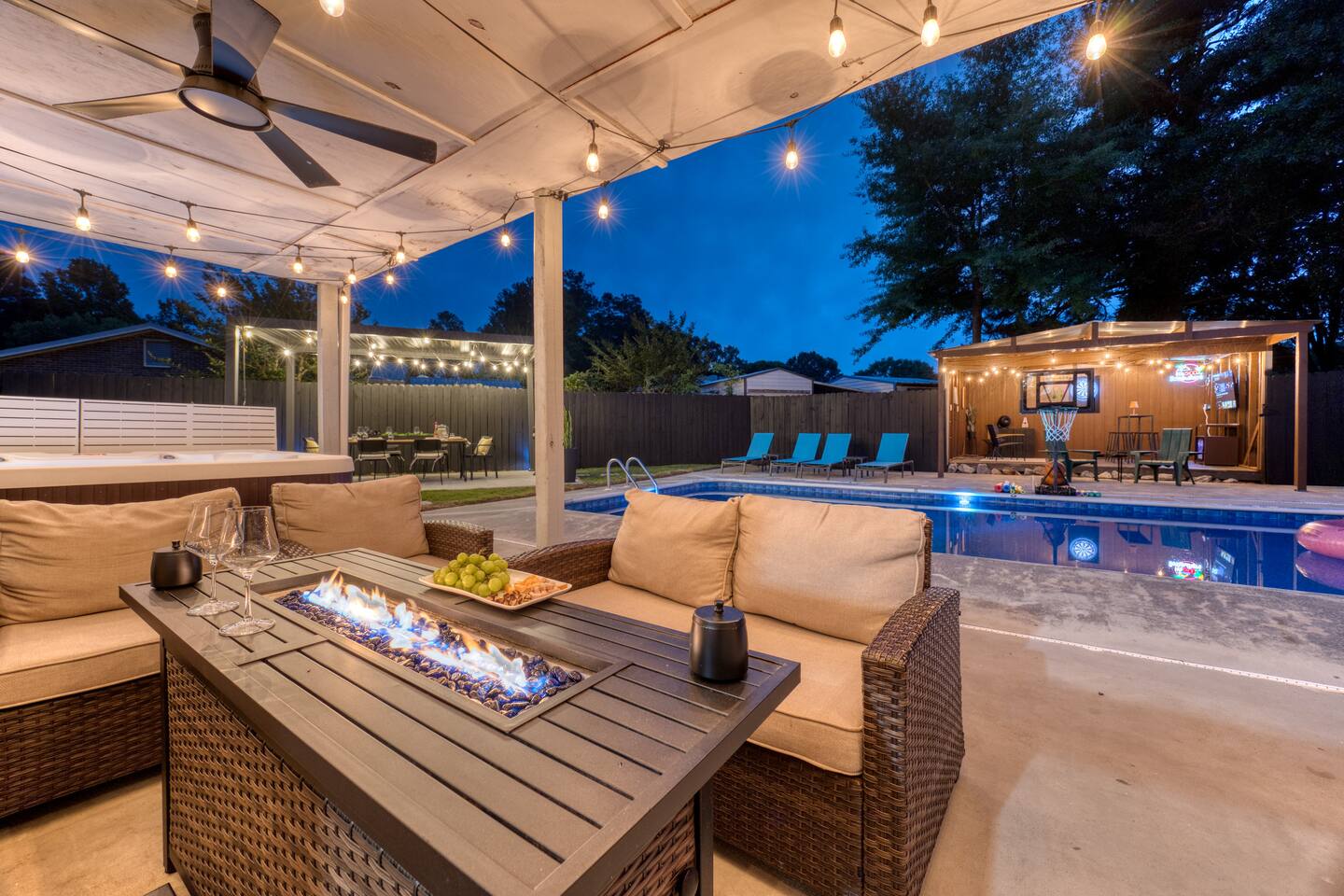 Mid-Century Retreat| Pool•HotTub•GameRoom•Nintendo