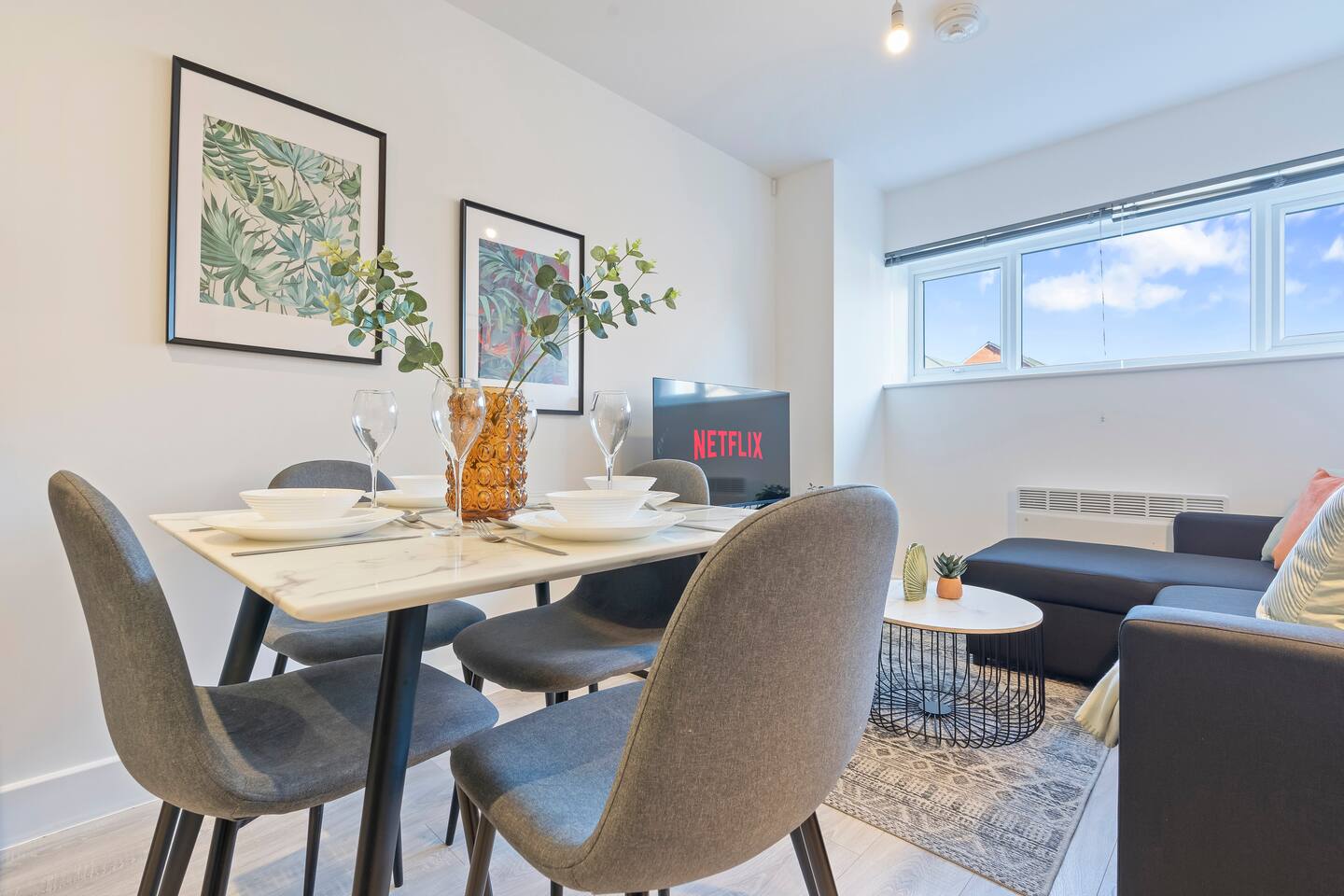 #27 The Silkworks Cov 2 Bed Apt. Sleeps 6