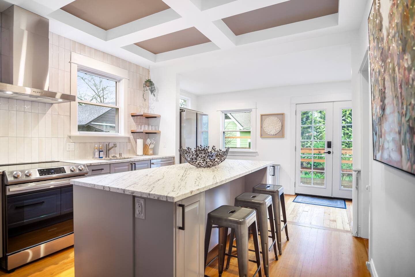 Oregon Oasis: Best Area + Beautiful Farmhouse + Oregon Themed