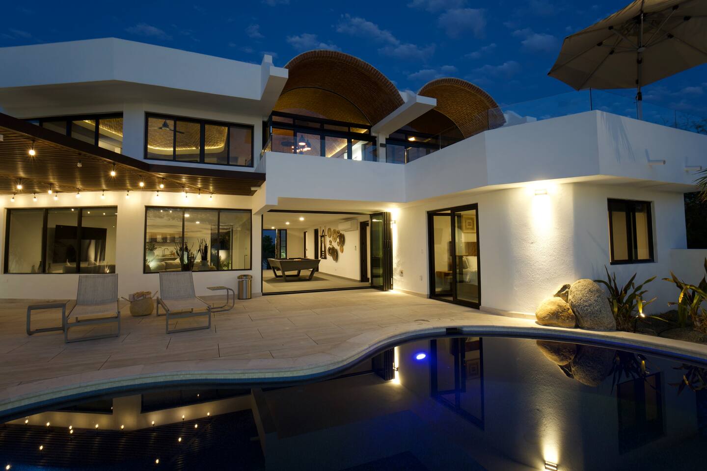 Stunning Ocean/Arch Views, Chef, New, Heated Pool!