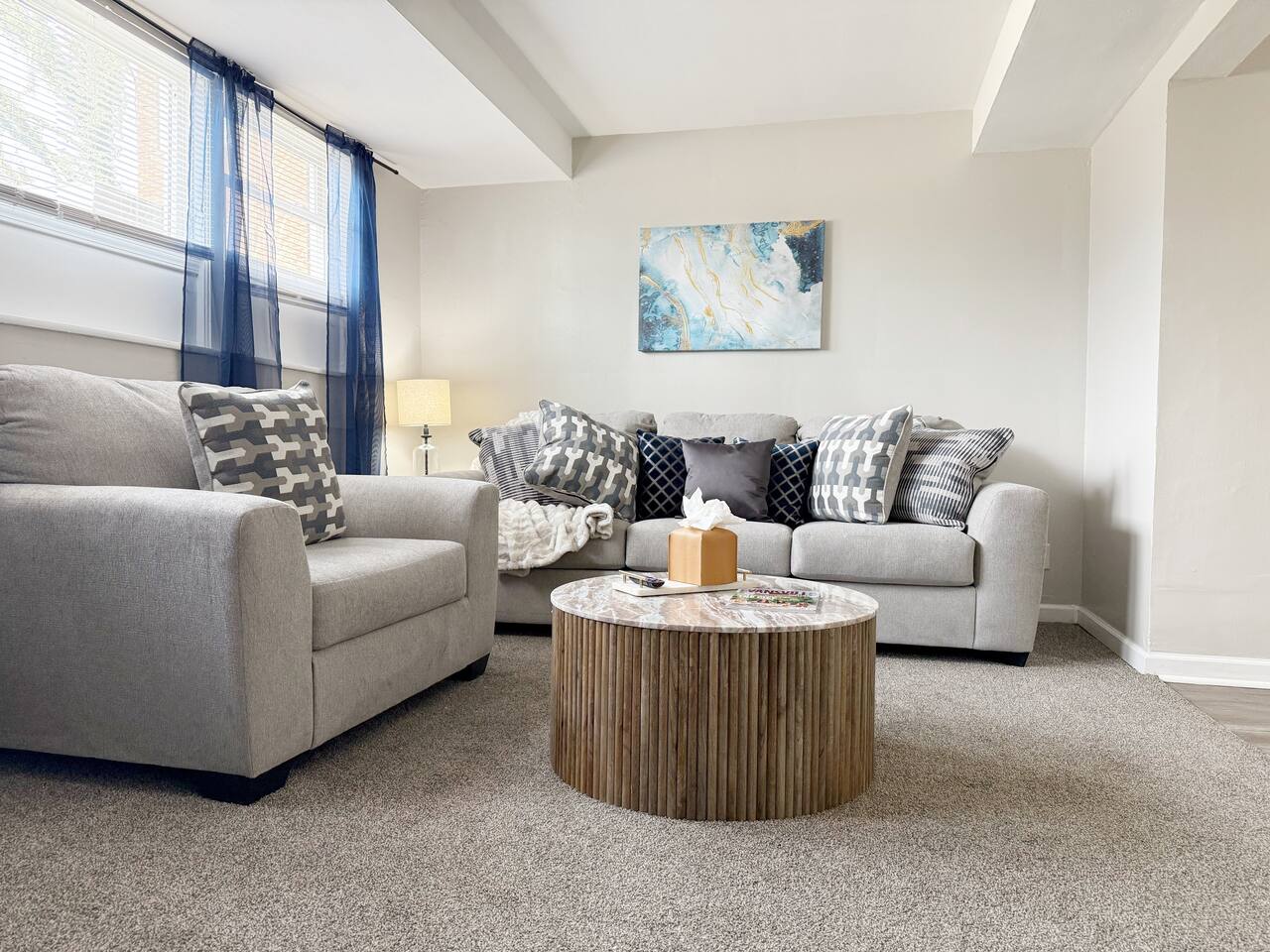 Riverside B1 | EVV 2BR Queen/1BA Apt