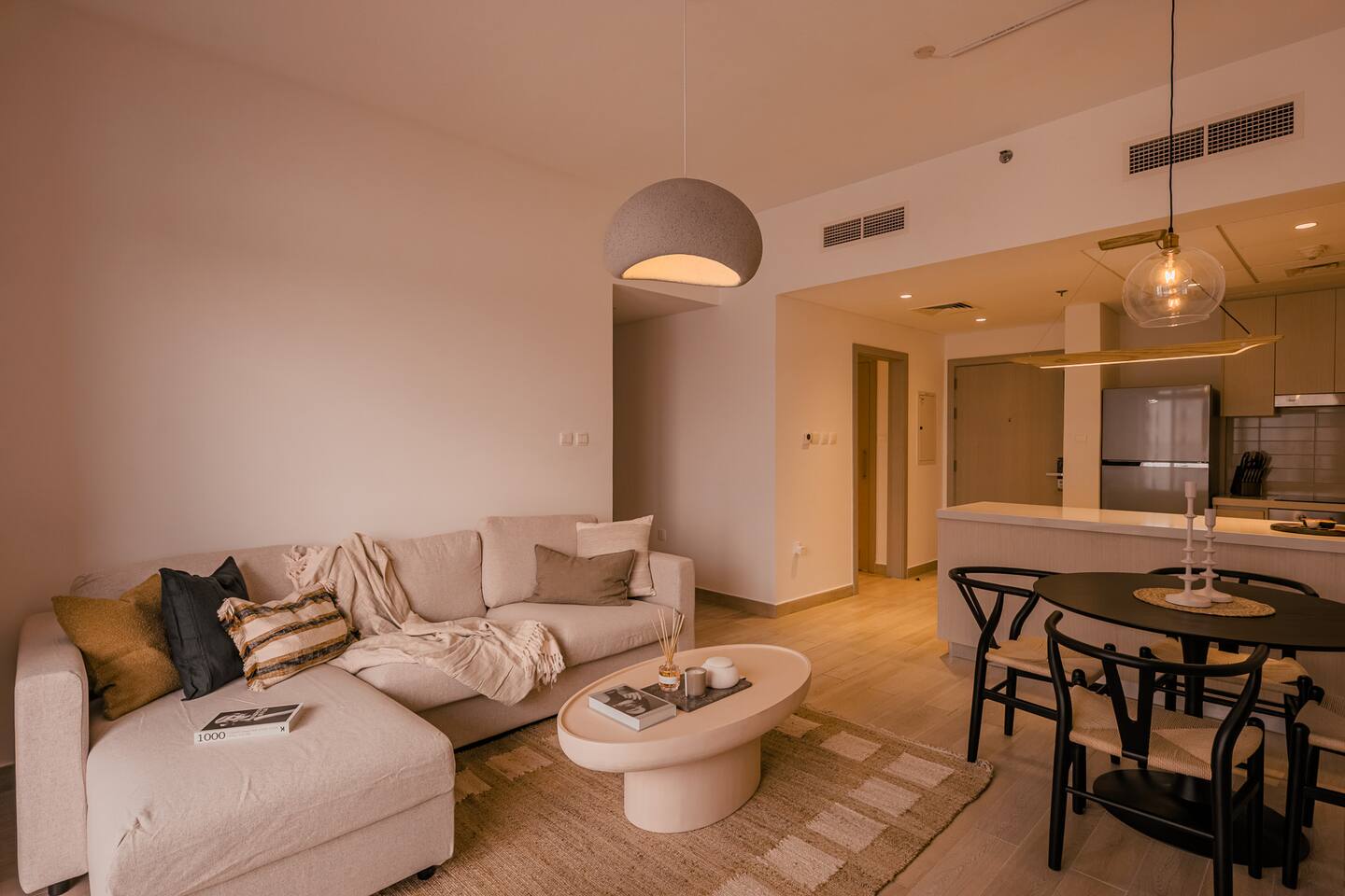 Yas Island Elegant 2BR with Lake & Pool View