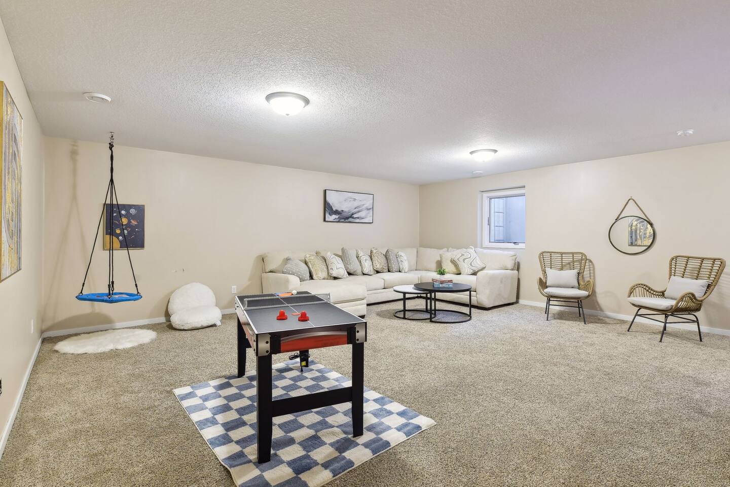 Sleeps 12 | Basketball Court | Basement Game Room — photo 4