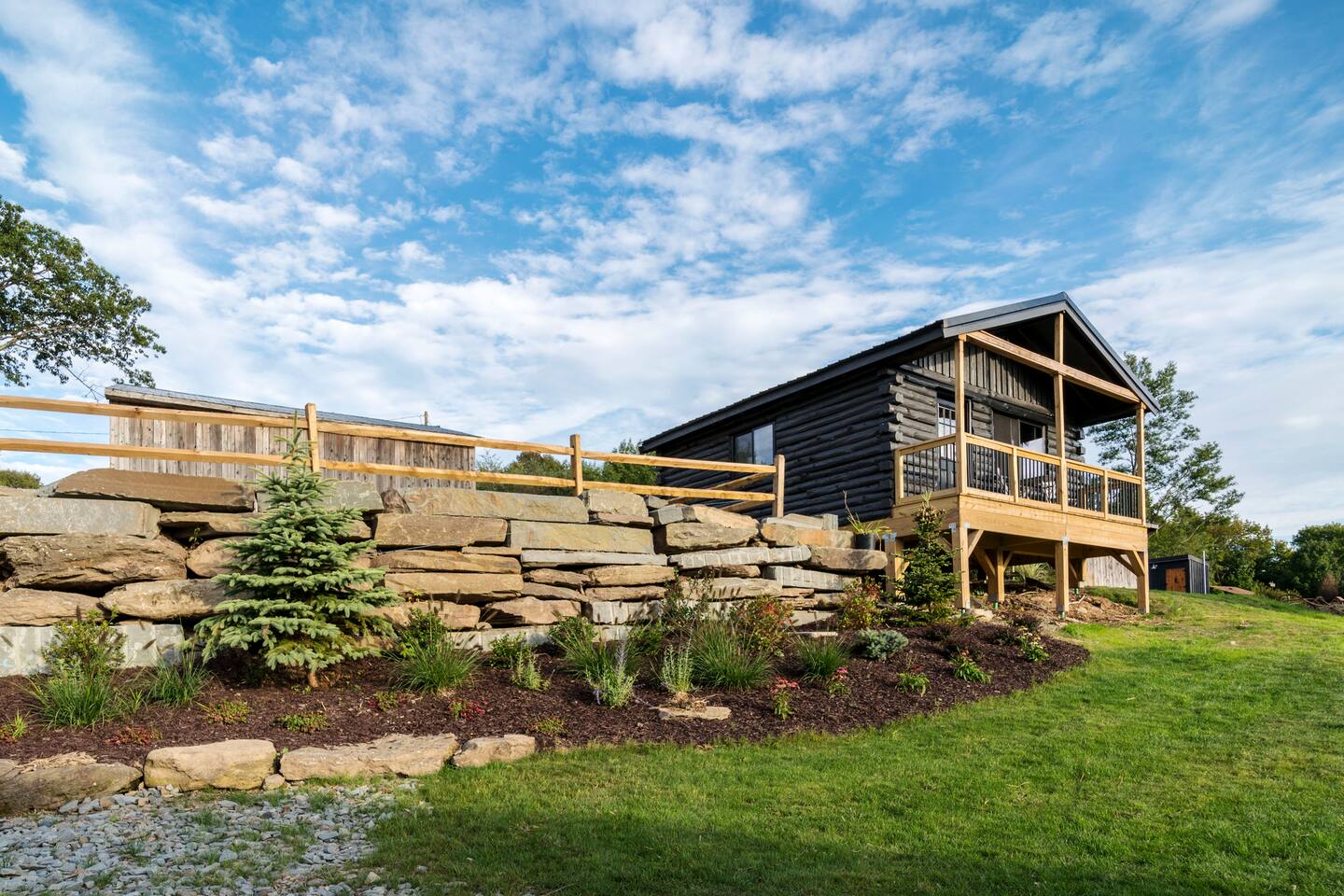 King Cabin - Hot Tub, Views & Firepit!