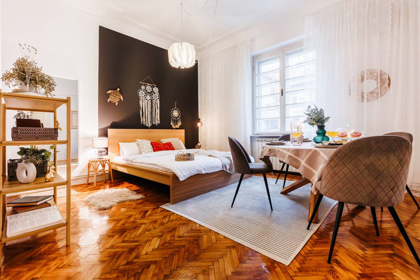Inspiration Source w/Balcony | Old Town