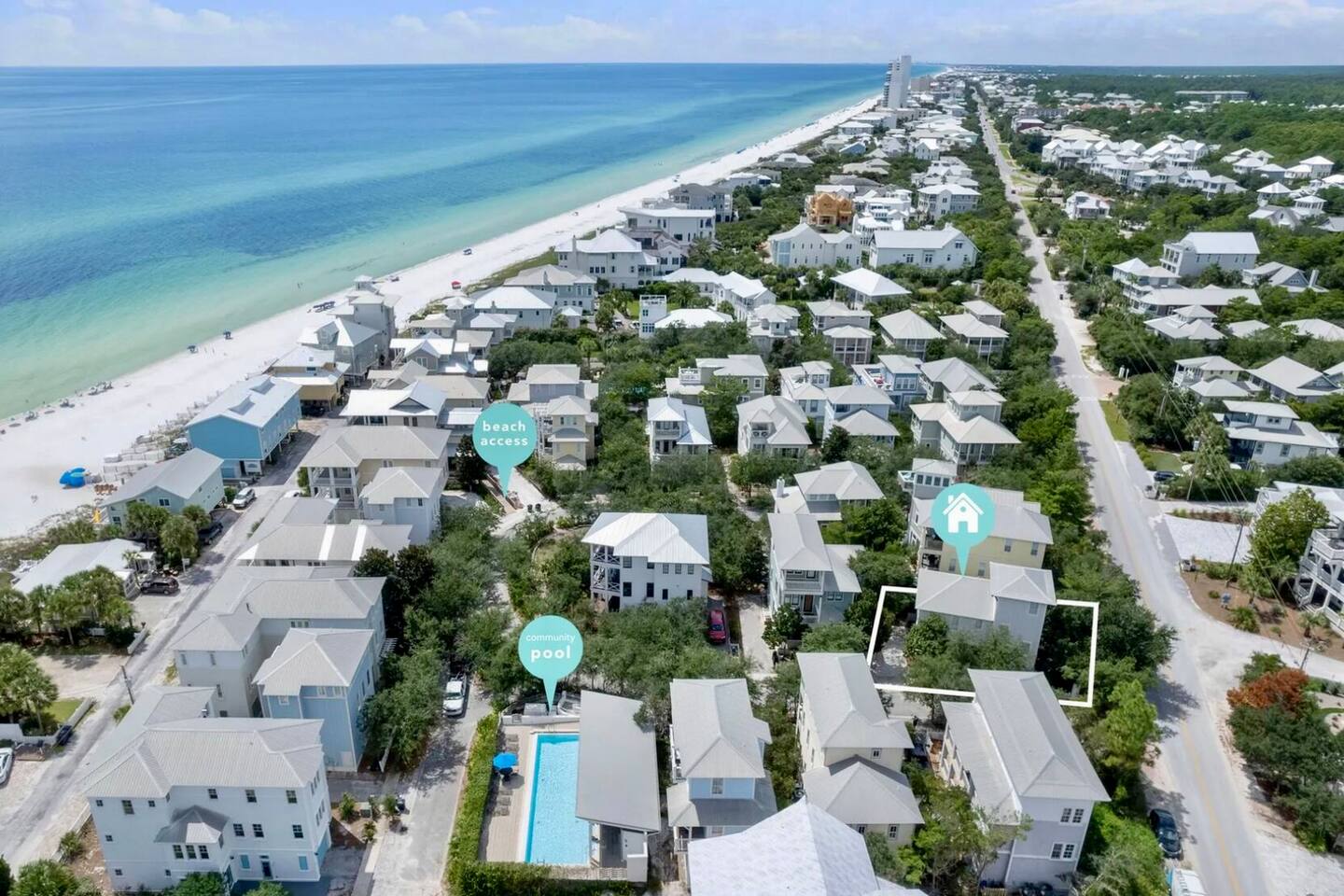 New 4 BR all en-suite Steps to Beach and Comm Pool